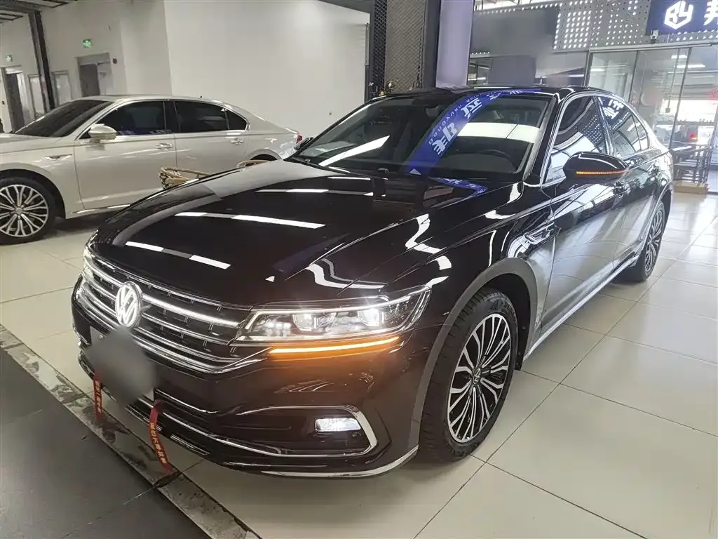Volkswagen Phideon — фото 1