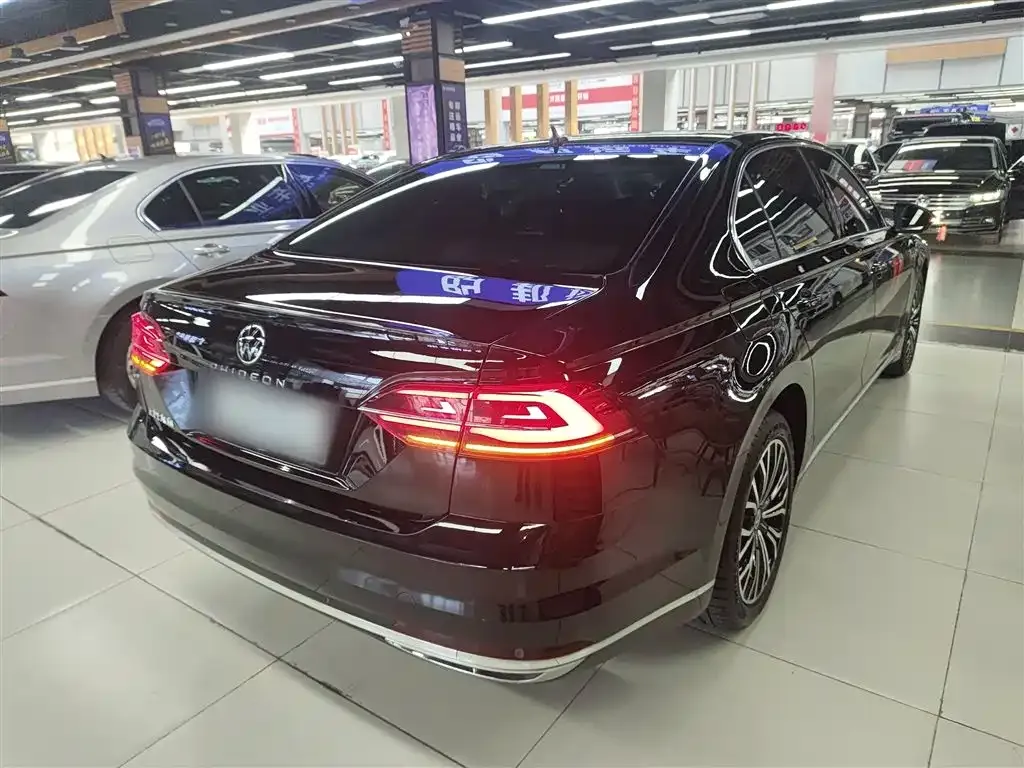 Volkswagen Phideon — фото 7