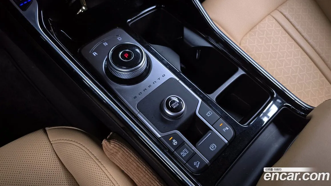 Kia Sorento — фото 10