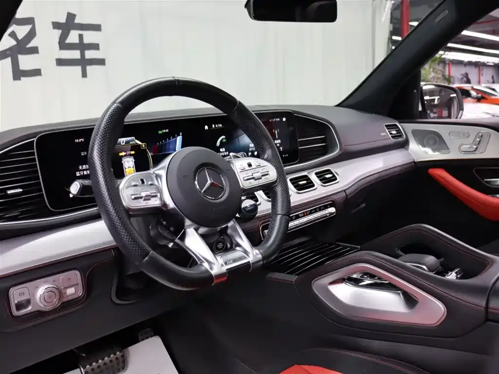 Mercedes-Benz GLE AMG — фото 9