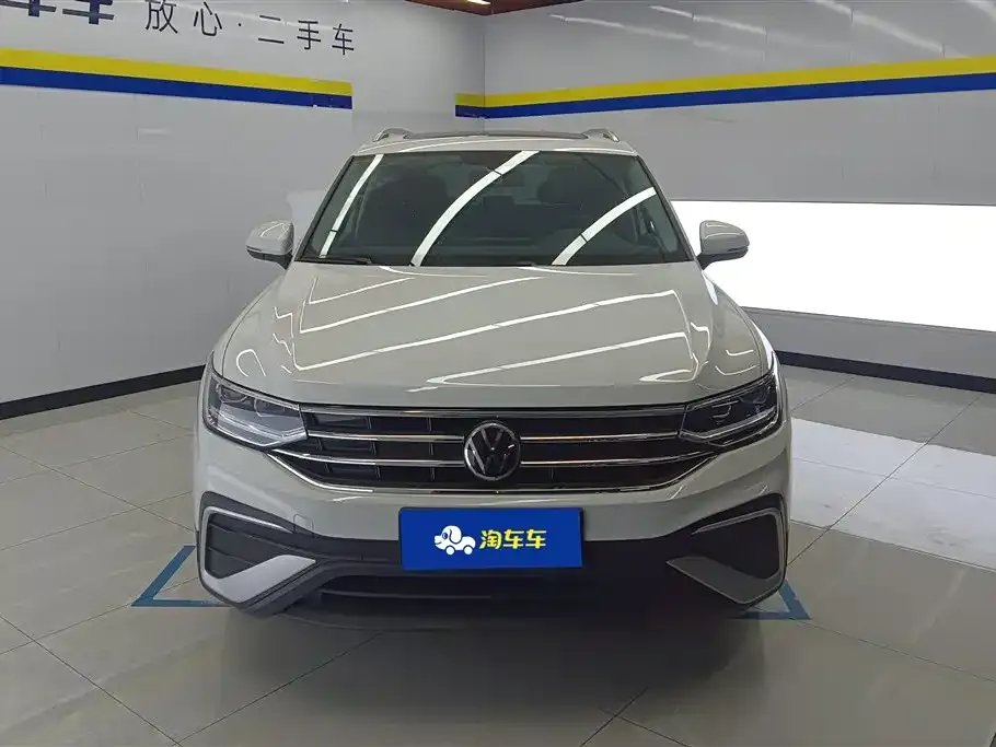 Volkswagen Tiguan L 2023 из CN, фото 2