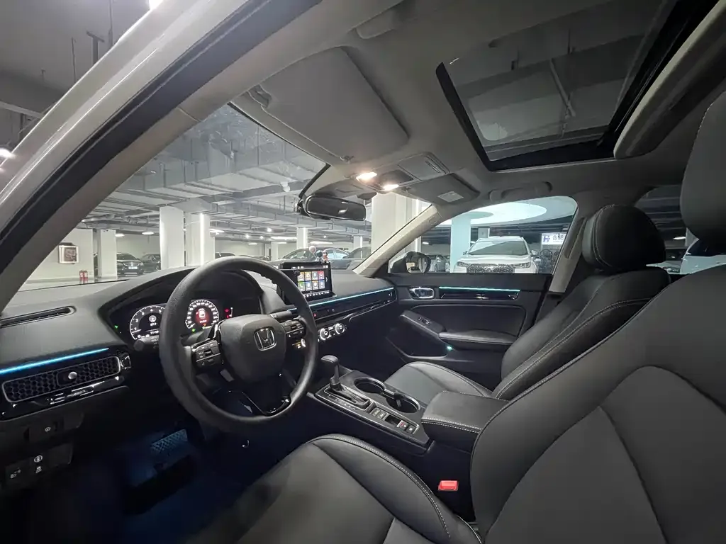 Honda Civic 2023 из CN, фото 2