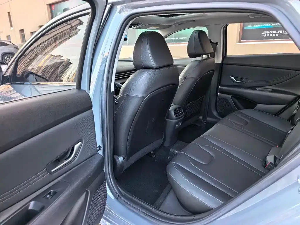 Hyundai Elantra 2022 из CN, фото 9