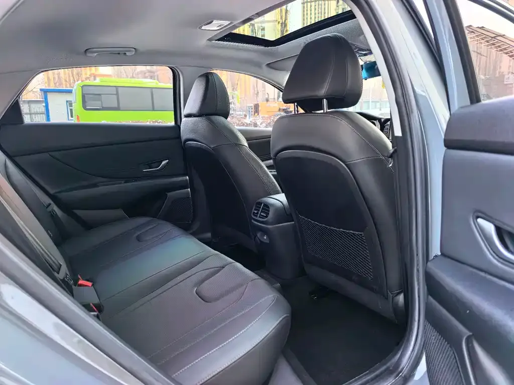 Hyundai Elantra 2022 из CN, фото 3