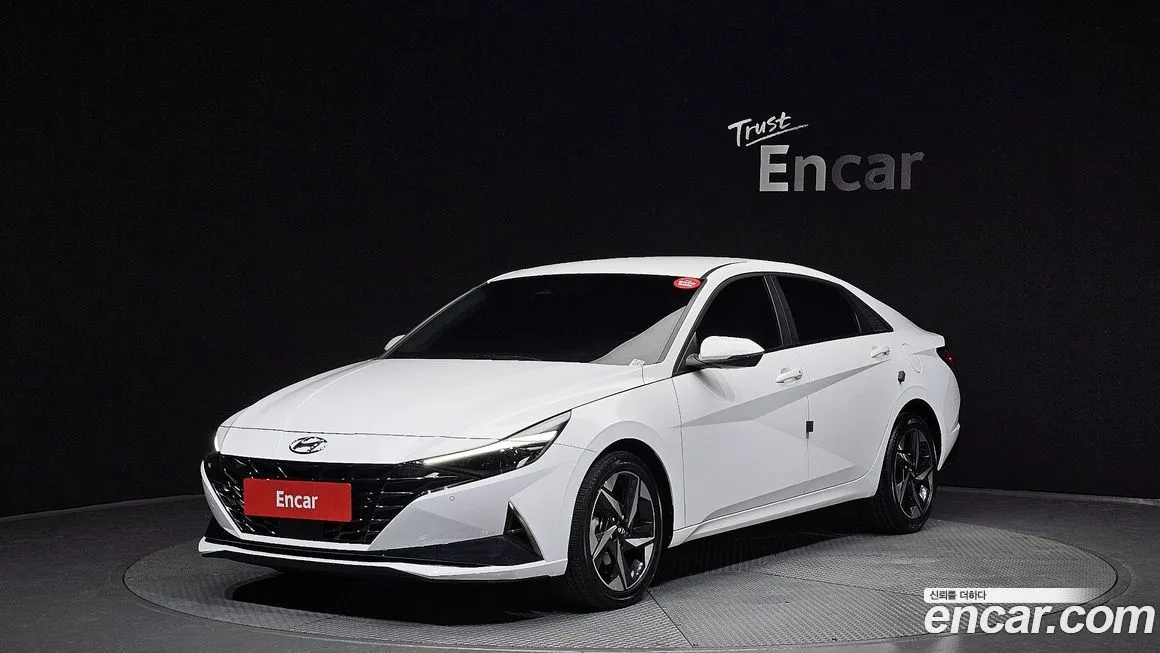 Hyundai AVANTE — фото 1