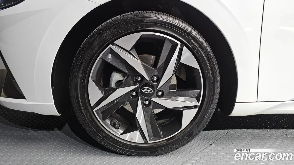 Hyundai AVANTE — фото 8