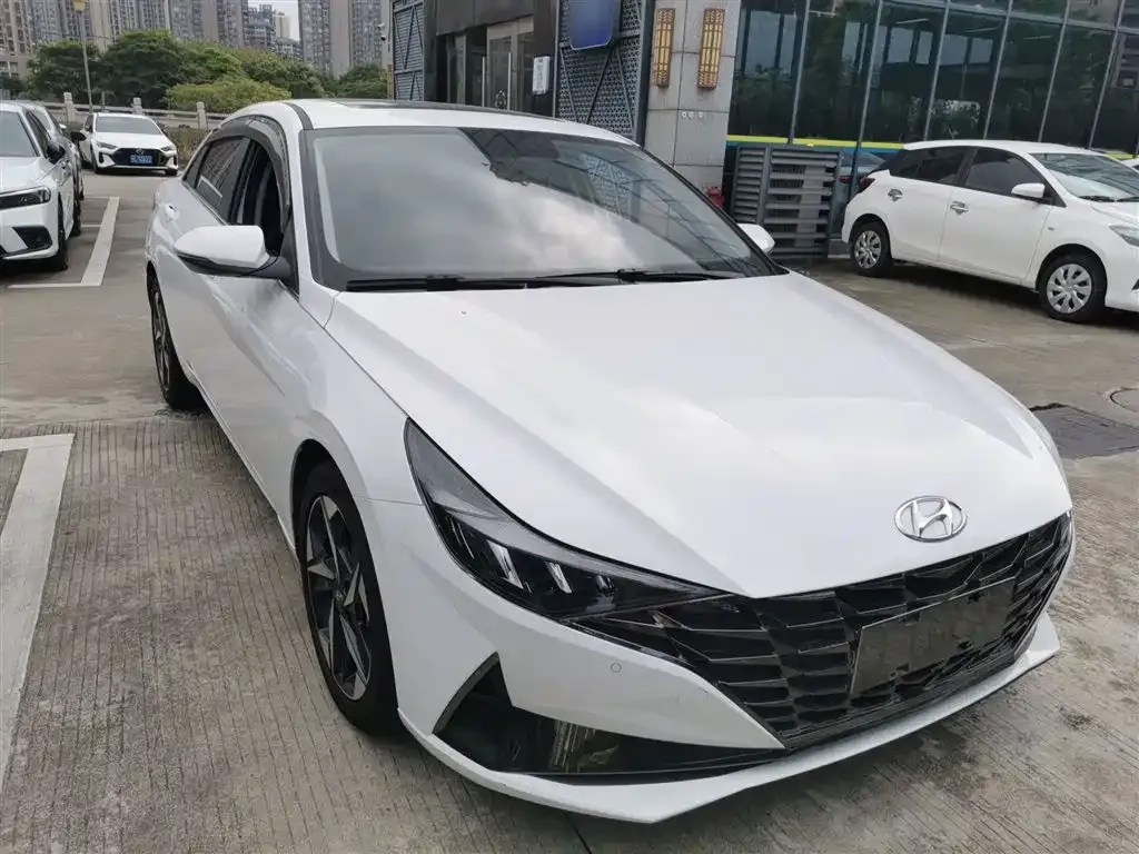 Hyundai Elantra 2023 из CN, фото 4