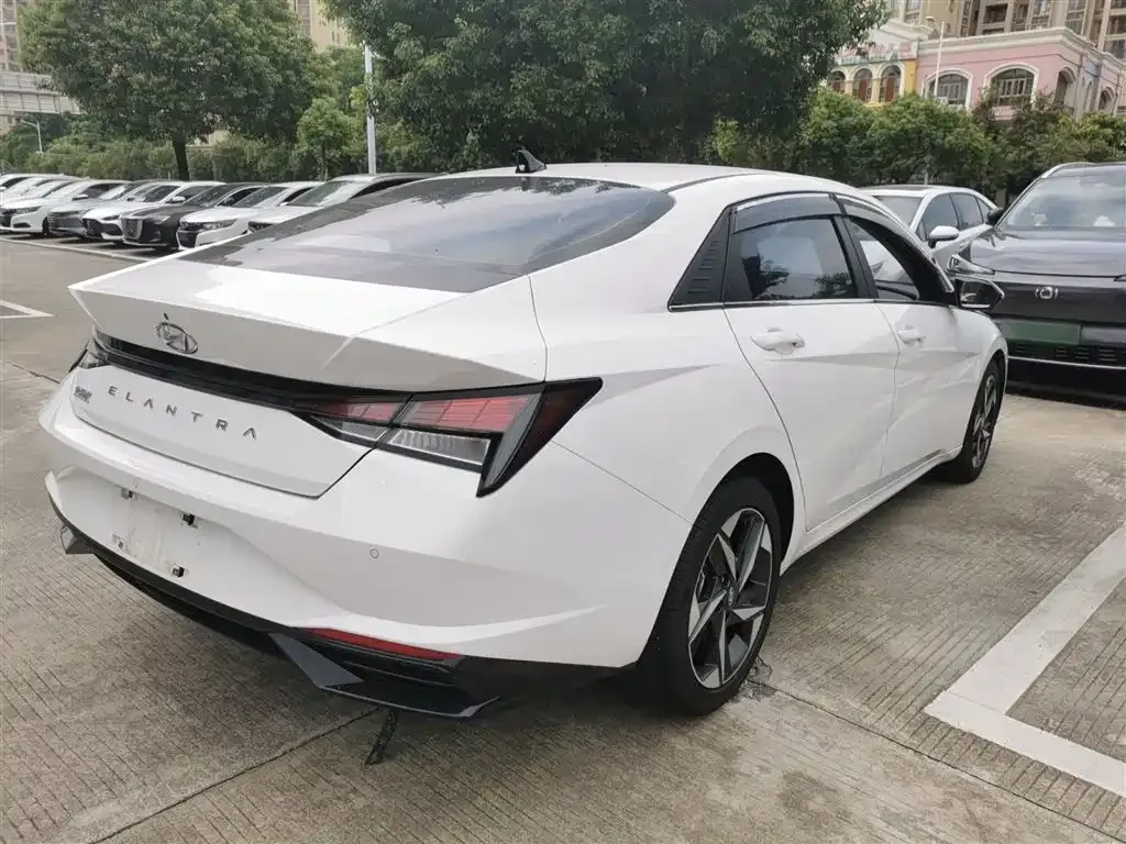 Hyundai Elantra 2023 из CN, фото 7