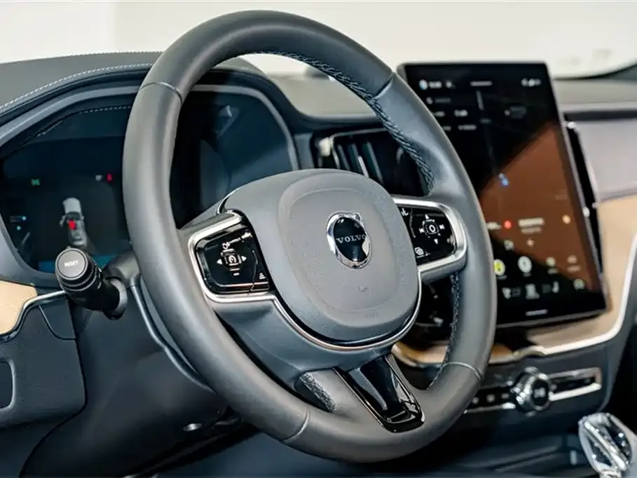Volvo XC60 2025 из CN, фото 7