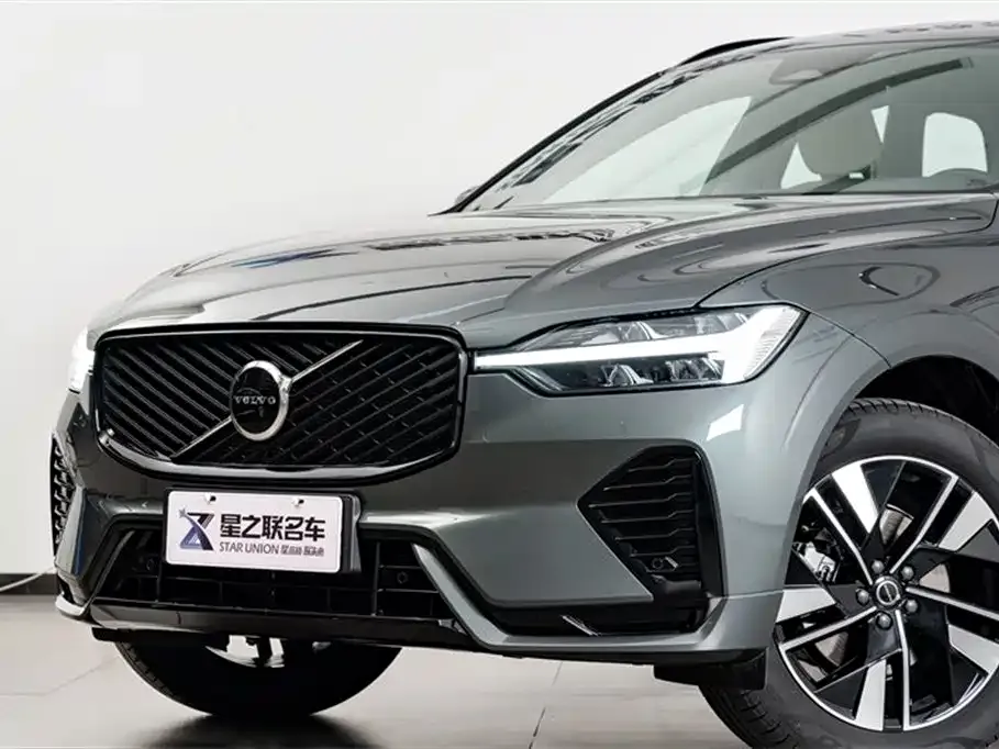 Volvo XC60 2025 из CN, фото 3