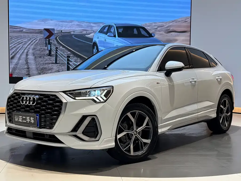 Audi Q3 Sportback — фото 1