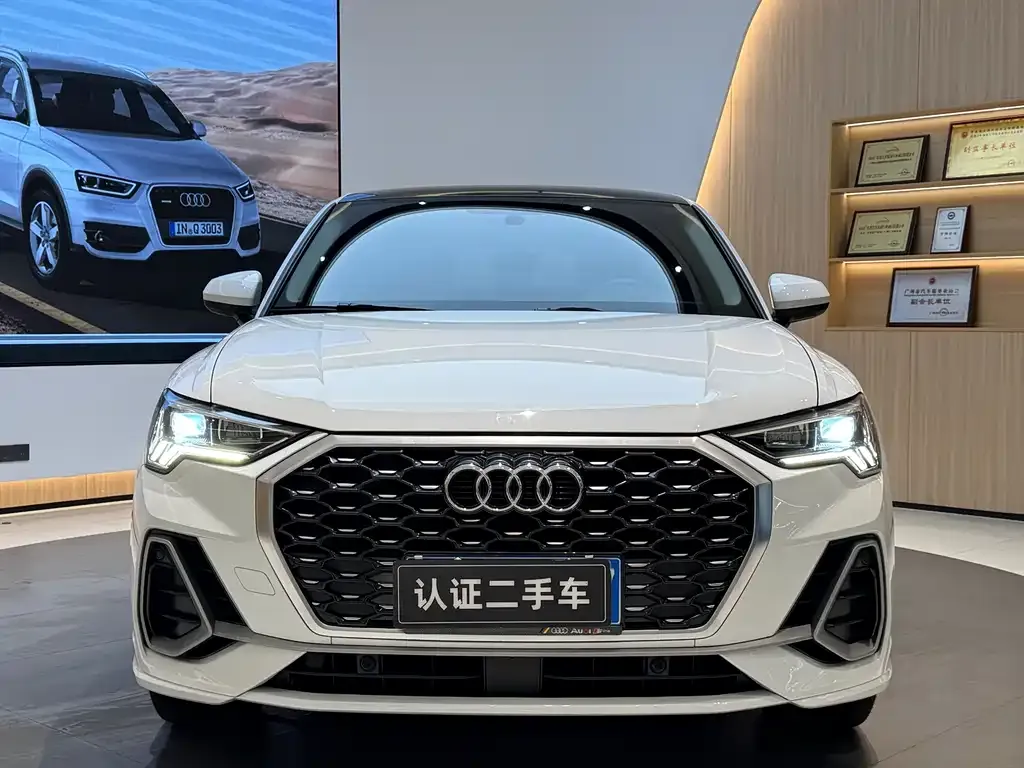 Audi Q3 Sportback — фото 3