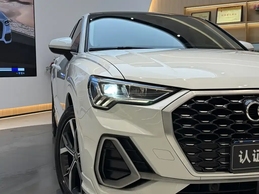 Audi Q3 Sportback — фото 4
