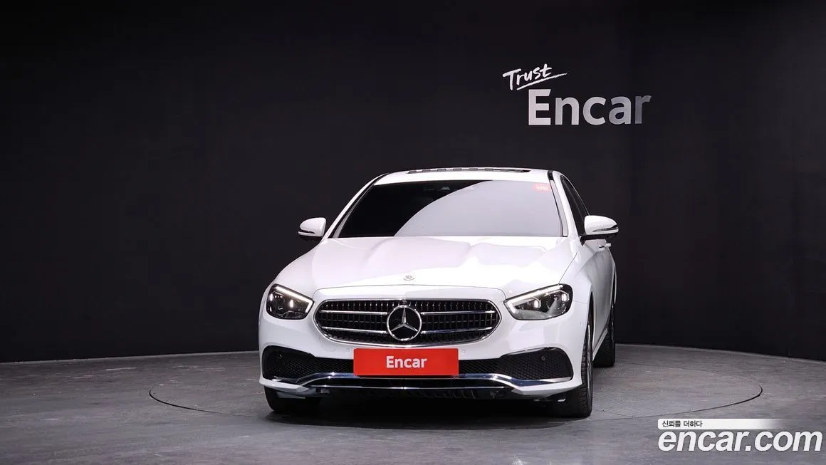 Mercedes-Benz E-Class — фото 3
