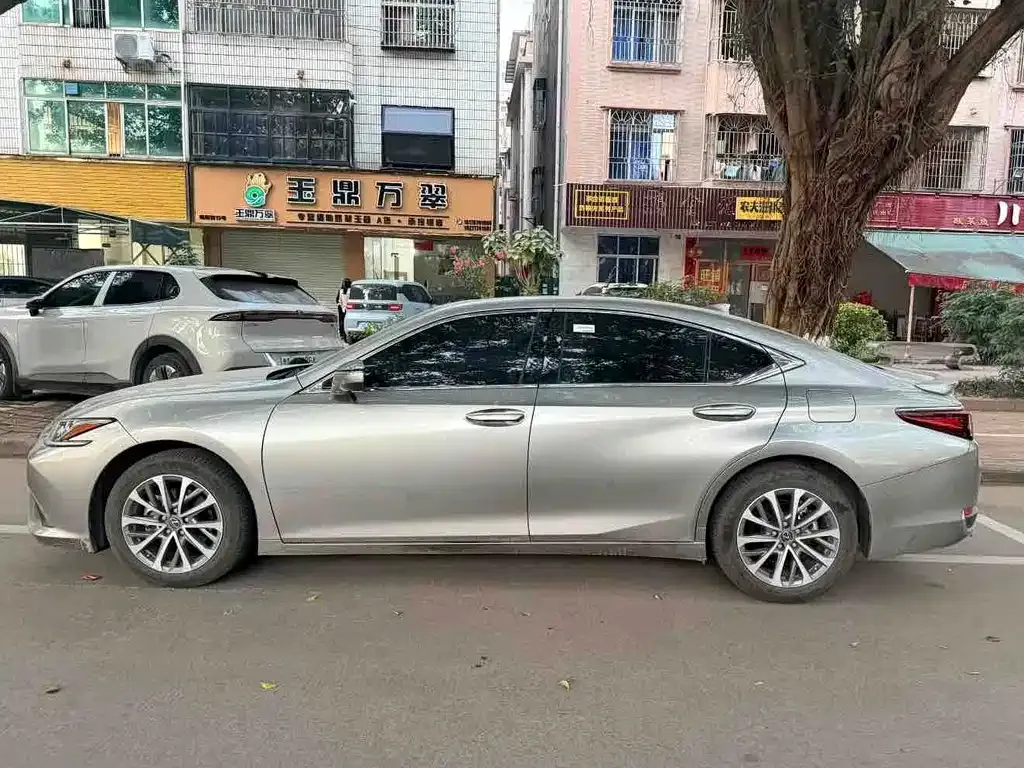 Lexus ES 2024 из CN, фото 8