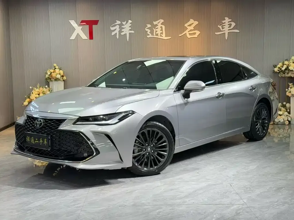 Toyota Avalon 2023 из CN, фото 1