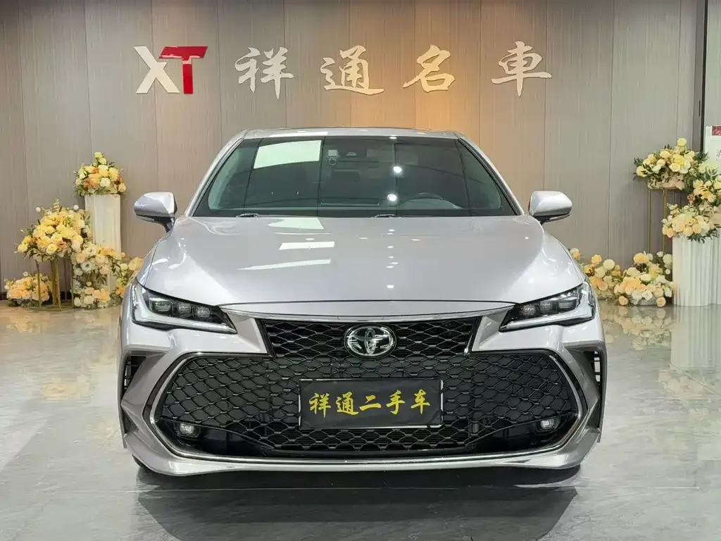 Toyota Avalon 2023 из CN, фото 2