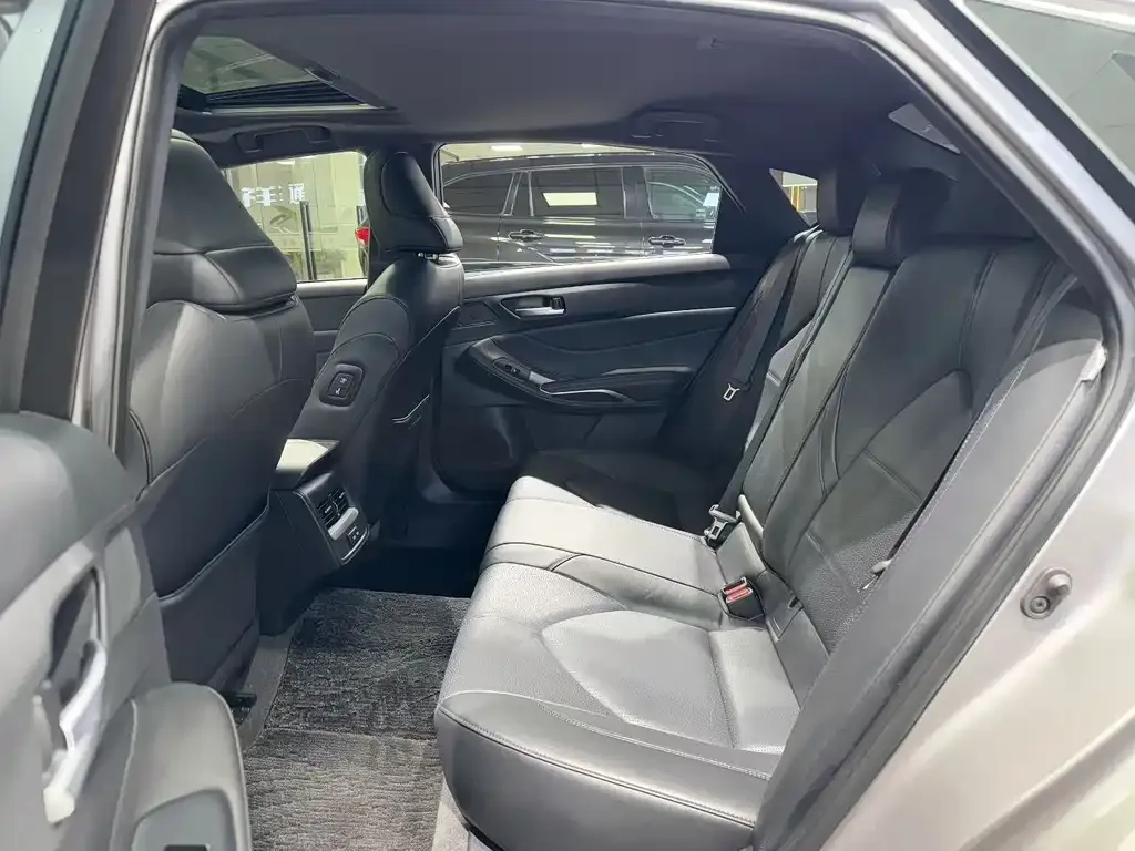 Toyota Avalon 2023 из CN, фото 6