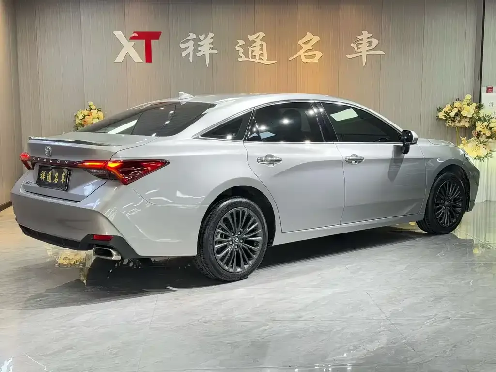 Toyota Avalon 2023 из CN, фото 9