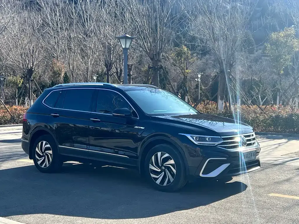 Volkswagen Tiguan L 2022 из CN, фото 6