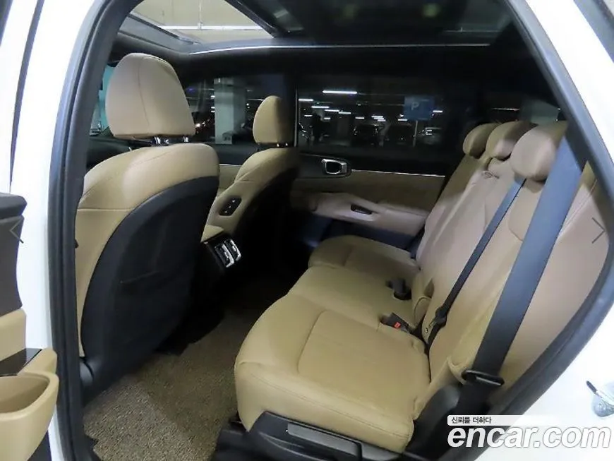 Kia Sorento — фото 6