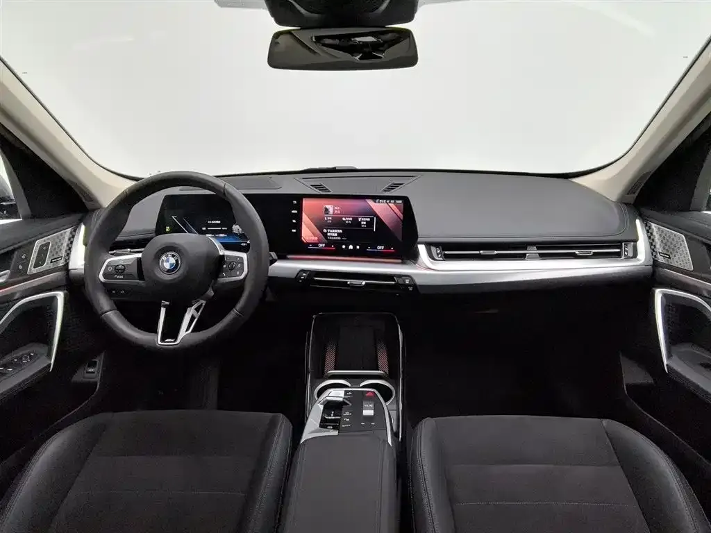 BMW iX1 2023 из CN, фото 5