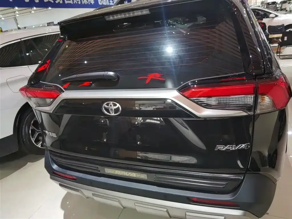 Toyota RAV4 2025 из CN, фото 6