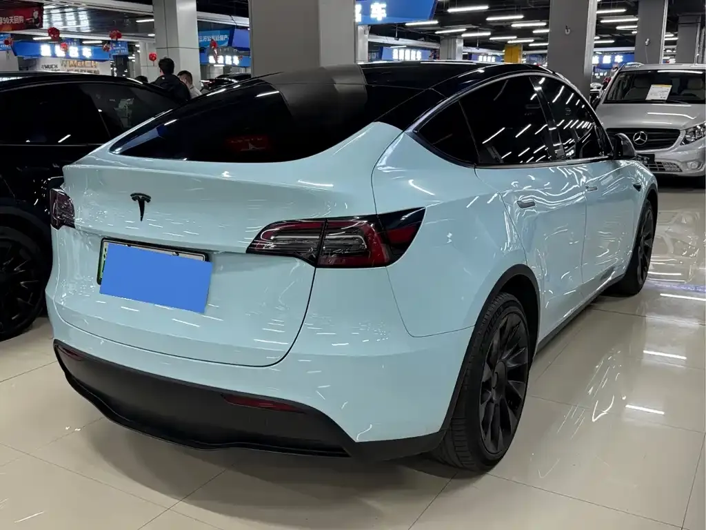 Tesla Model Y — фото 9