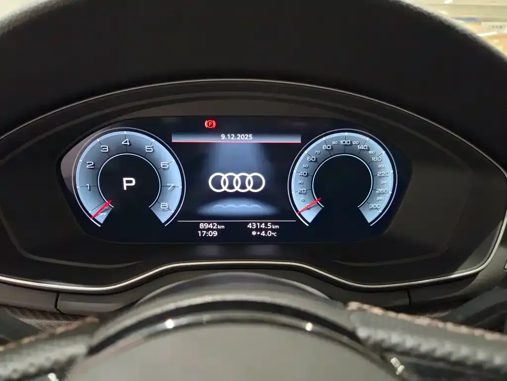 Audi A4L 2024 из CN, фото 3