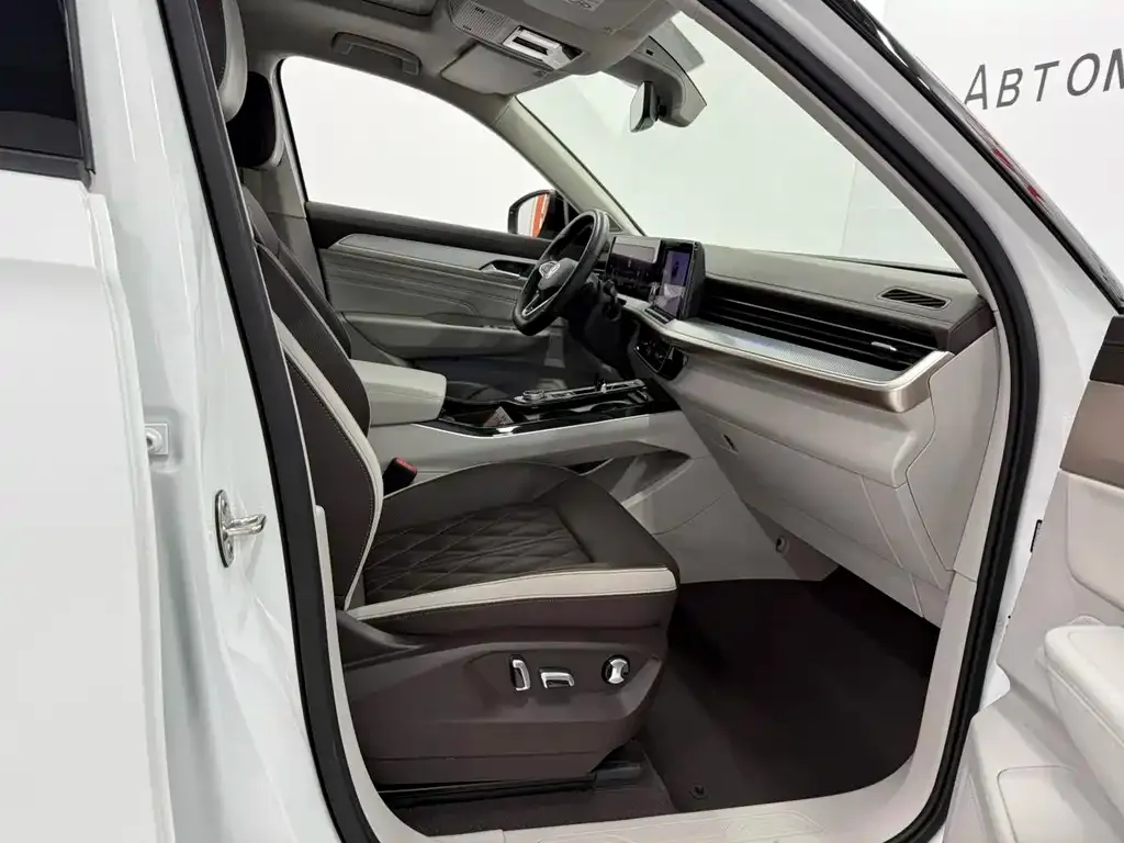 Volkswagen Tavendor 2022 из CN, фото 2