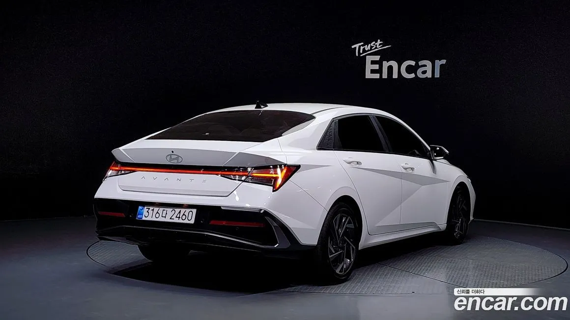 Hyundai AVANTE — фото 2