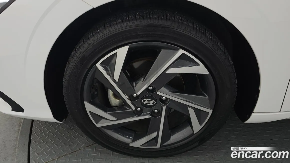 Hyundai AVANTE — фото 2