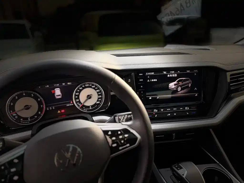 Volkswagen Touareg 2023 из CN, фото 7