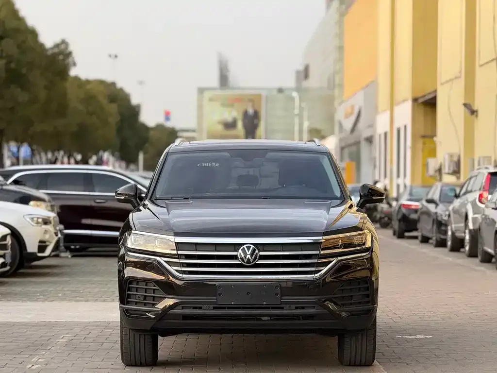 Volkswagen Touareg 2023 из CN, фото 10