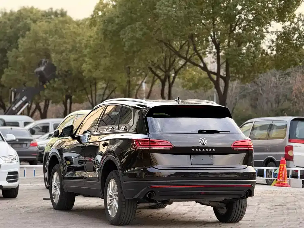 Volkswagen Touareg 2023 из CN, фото 2