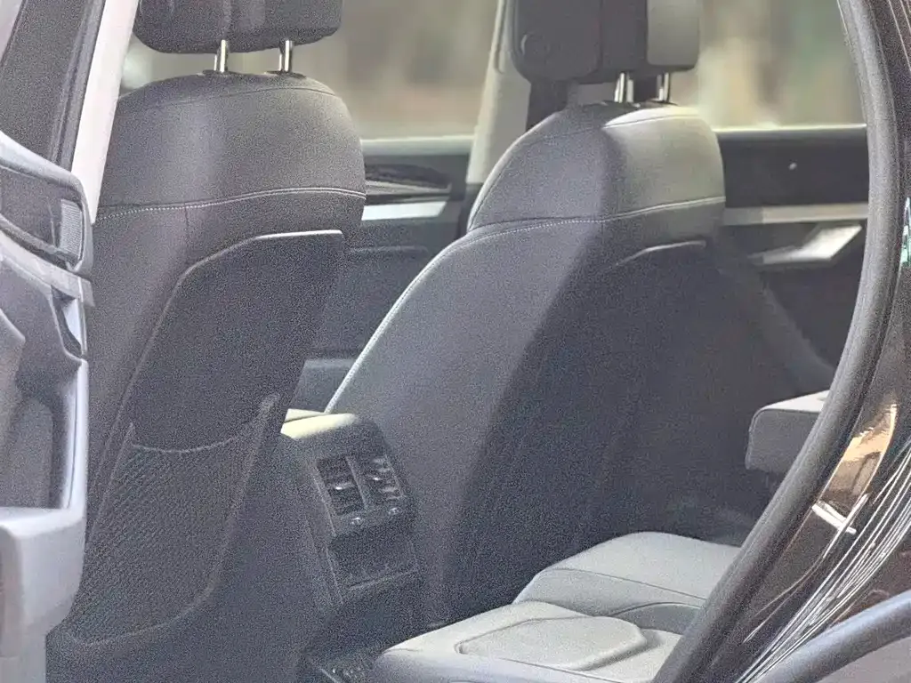 Volkswagen Touareg 2023 из CN, фото 3