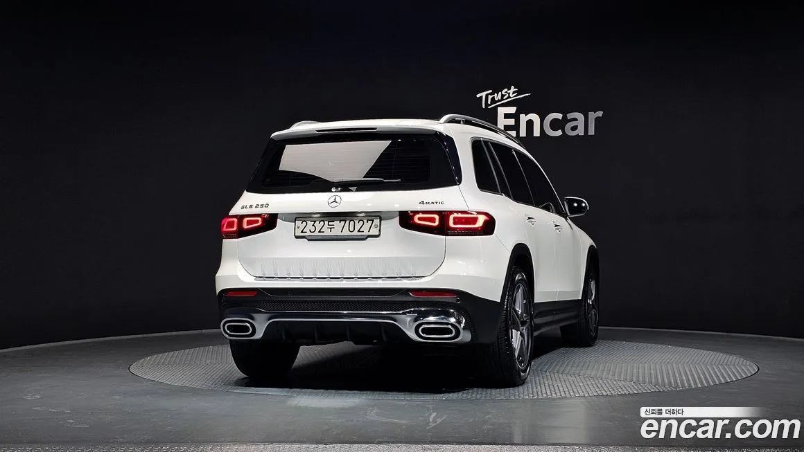 Mercedes-Benz GLB-Class — фото 4