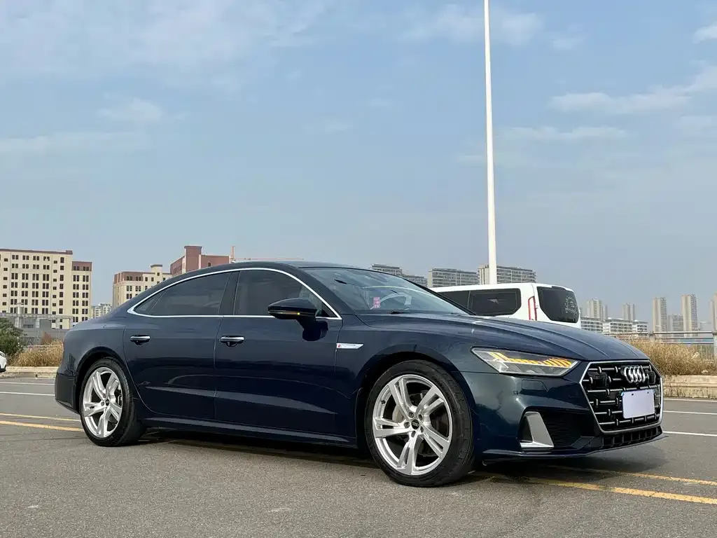 Audi A7L 2023 из CN, фото 7