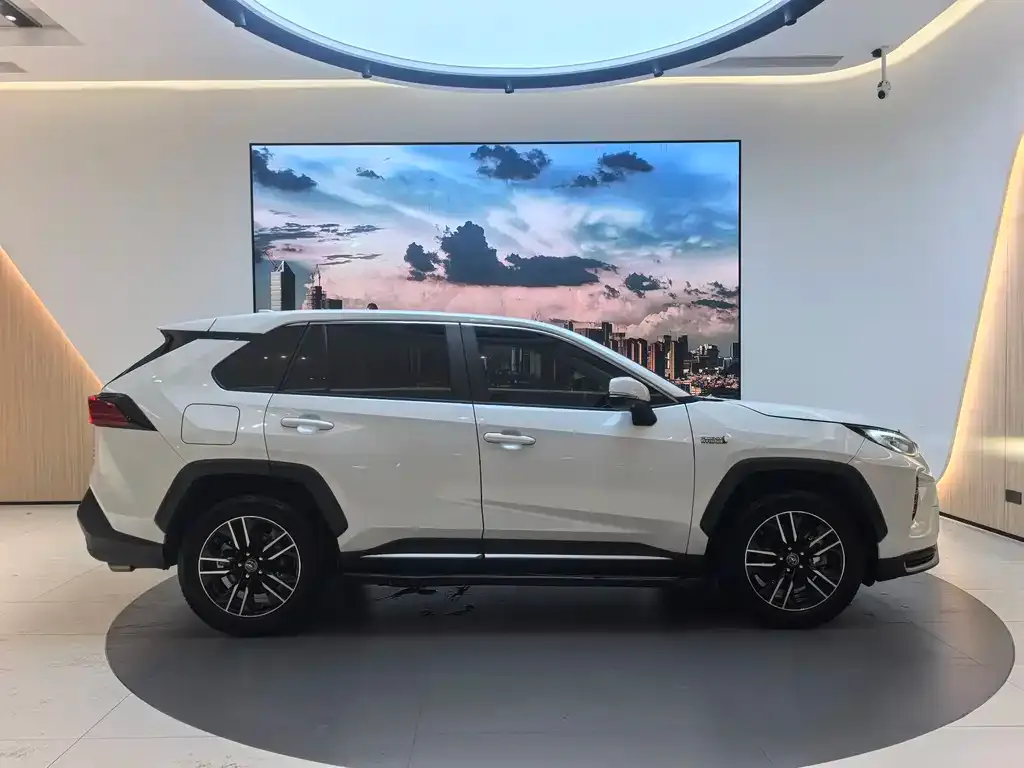 Toyota Wildlander New Energy 2021 из CN, фото 3