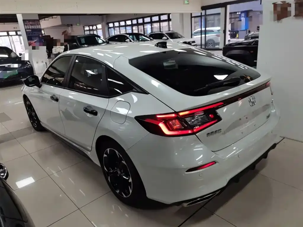 Honda Civic 2024 из CN, фото 4