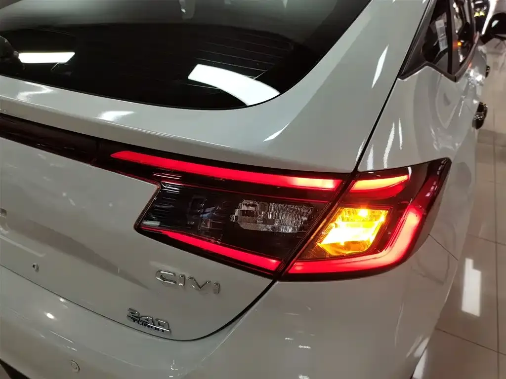 Honda Civic 2024 из CN, фото 5