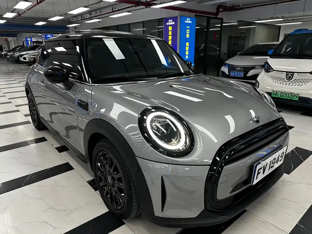 MINI Cooper (3-door) 2024 из CN, фото 2