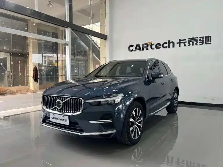 Volvo XC60 2022 из CN, фото 1