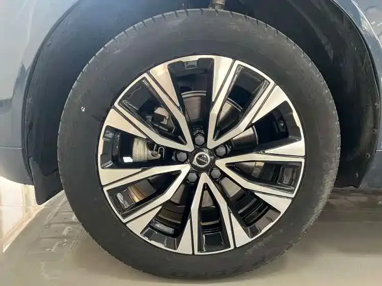Volvo XC60 2022 из CN, фото 2