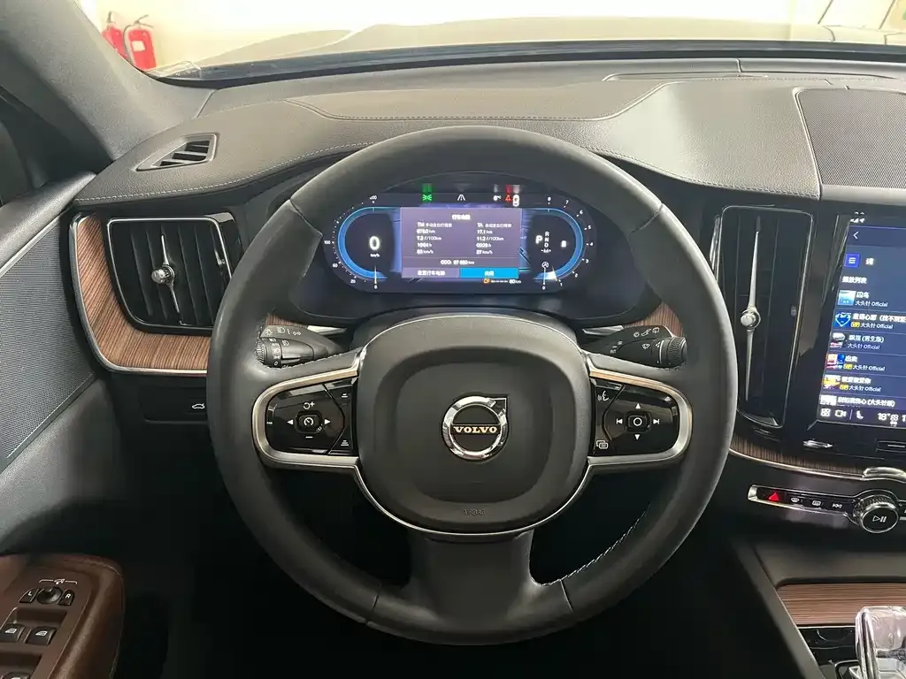 Volvo XC60 2022 из CN, фото 6