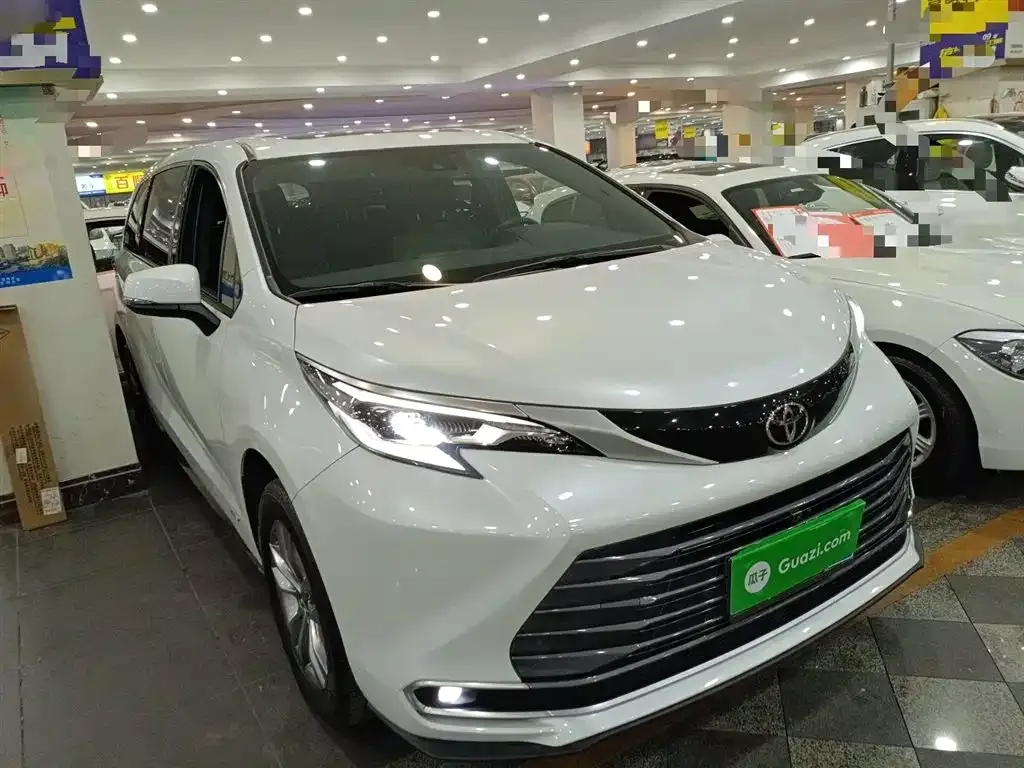 Toyota Sienna 2024 из CN, фото 9