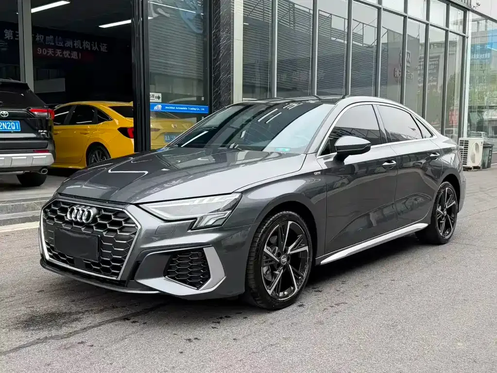 Audi A3 2022 из CN, фото 1