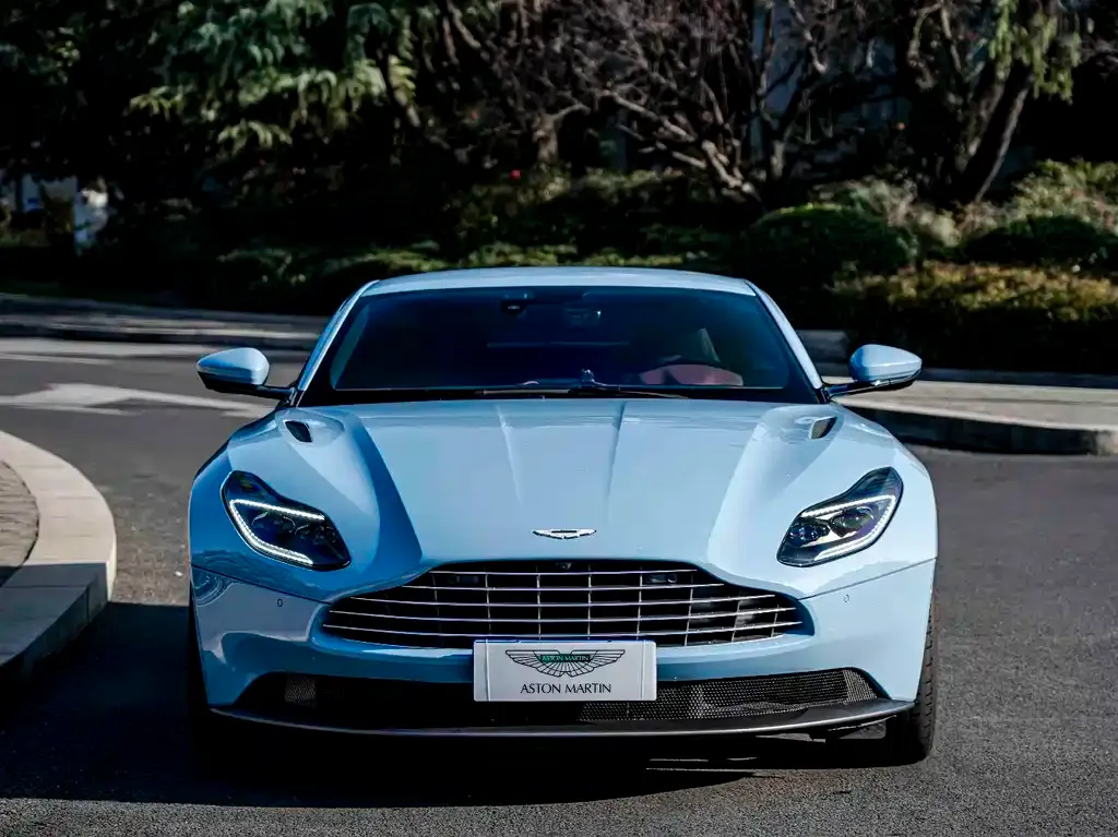 Aston Martin DB11 2024 из CN, фото 5