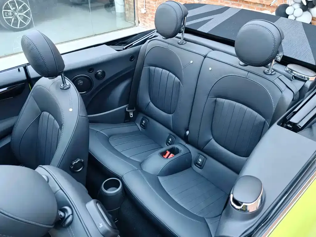 MINI Cooper (3-door) 2025 из CN, фото 2