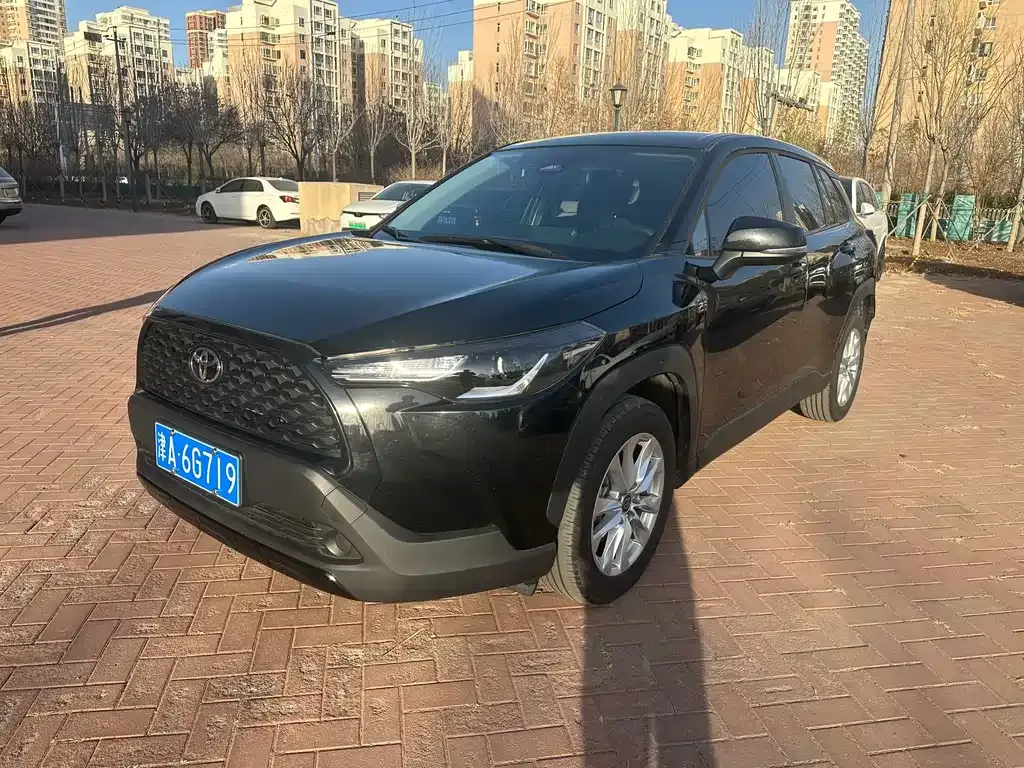 Toyota Corolla Cross 2024 из CN, фото 1